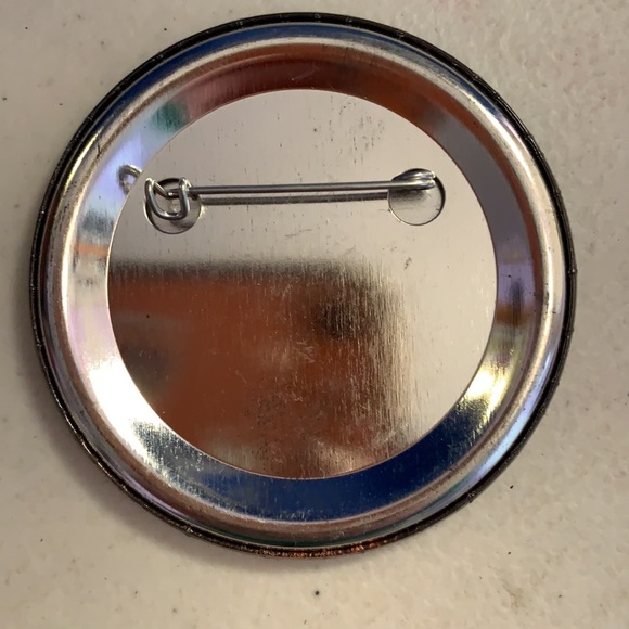 Walt Disney Collector’s Society Dumbo Button - Picture 4 of 4